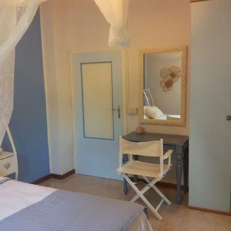 La Casetta Del Borgo Bed & Breakfast Monte Fabbri